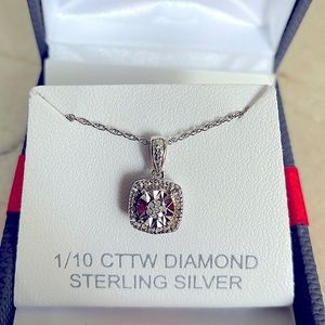 18 inch pendant with diamond chip